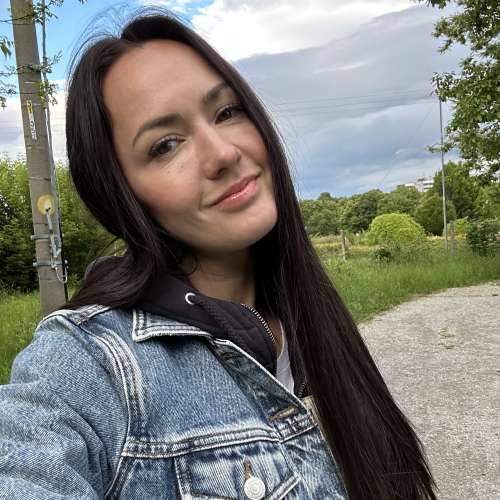 JuliaG