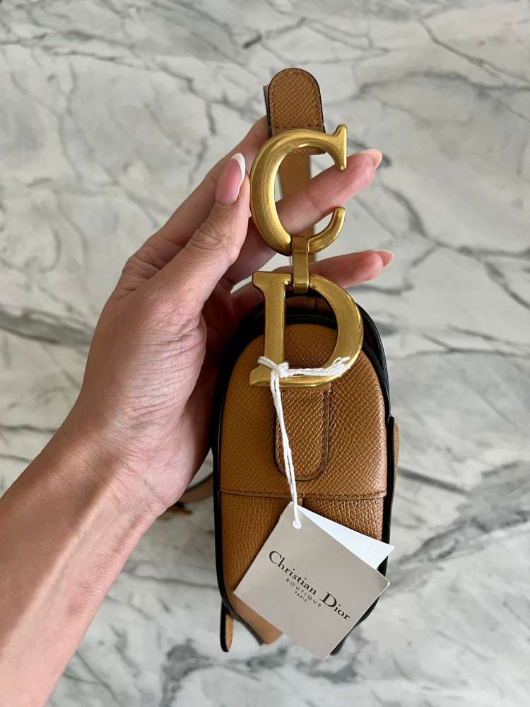 Christian Dior saddle kabelka