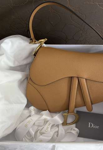 https://www.vipluxury.sk/Christian Dior saddle kabelka