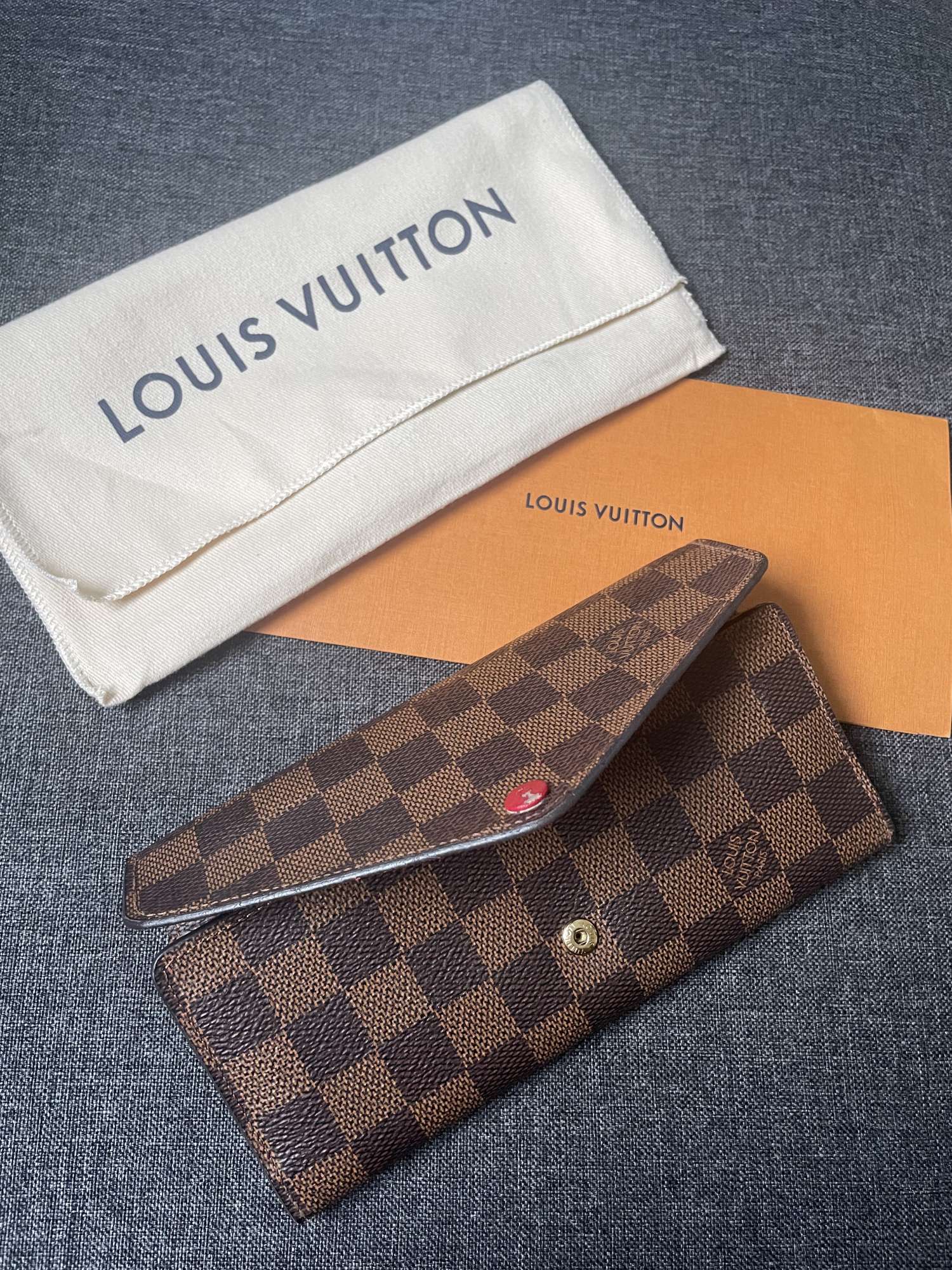 Louis Vuitton penazenka
