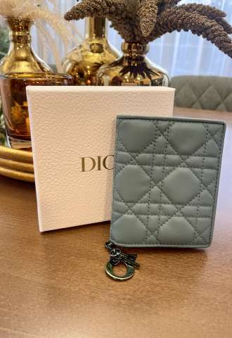 https://www.vipluxury.sk/Mini Lady Dior Wallet