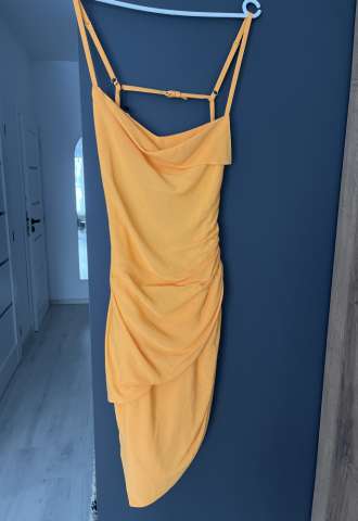 https://www.vipluxury.sk/Jacquemus Saudade draped dress