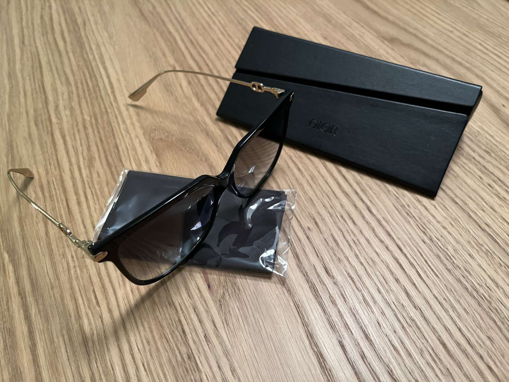 Dior damske slnecne nove nenosene