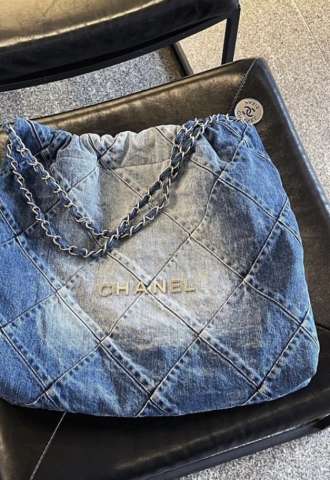 https://www.vipluxury.sk/Chanel 22 bag