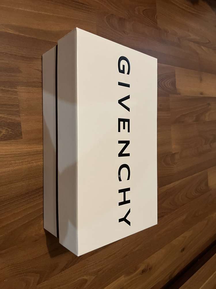 Givenchy tenisky