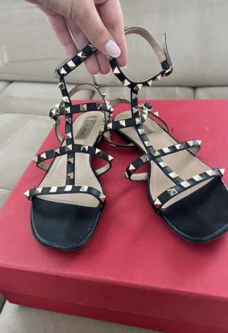 https://www.vipluxury.sk/Valentino sandalky