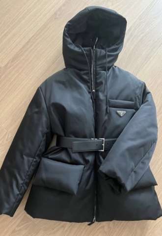 https://www.vipluxury.sk/Prada bunda