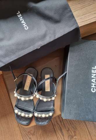 https://www.vipluxury.sk/Chanel sandale