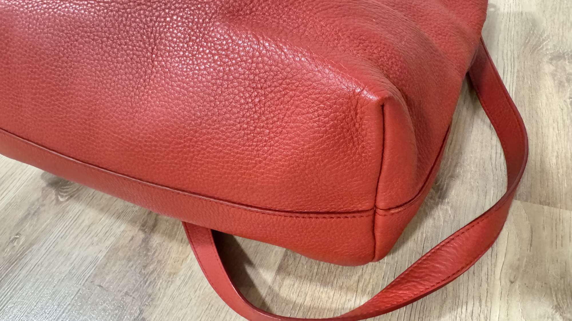 Prada Shopper červená