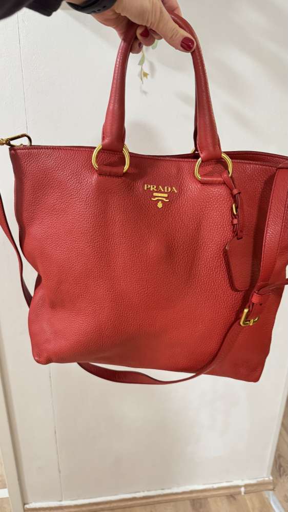 Prada Shopper červená
