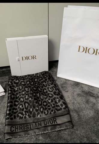https://www.vipluxury.sk/Dior šatka
