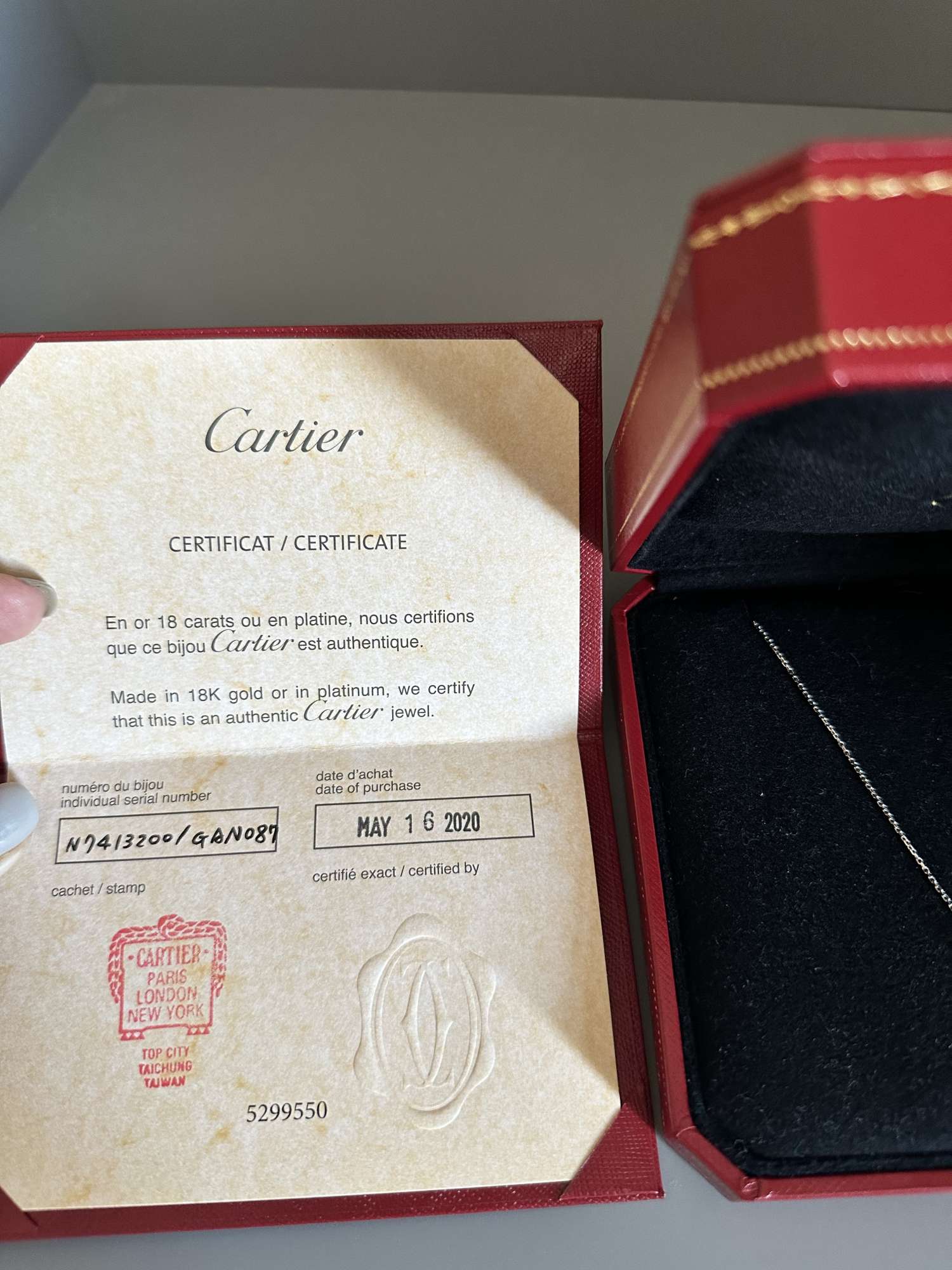 Cartier retiazka s diamantom