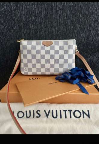 https://www.vipluxury.sk/Louis Vuitton Double Zip pochette