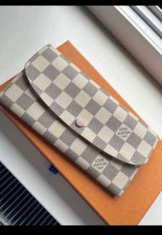 https://www.vipluxury.sk/Louis Vuitton penazenka