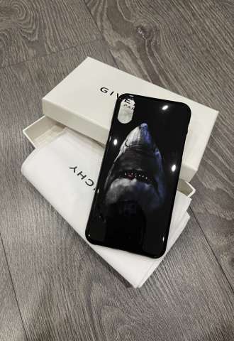 https://www.vipluxury.sk/Givenchy iPhone kryt