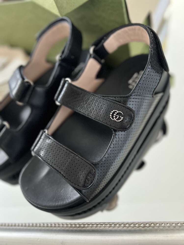 Gucci damske kozene sandale velkost 39