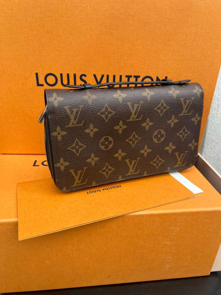 Louis Vuitton Zippy penazenka - VIP LUXURY