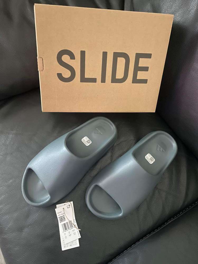 Adidas Yeezy slide