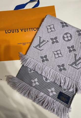 https://www.vipluxury.sk/Louis Vuitton šál