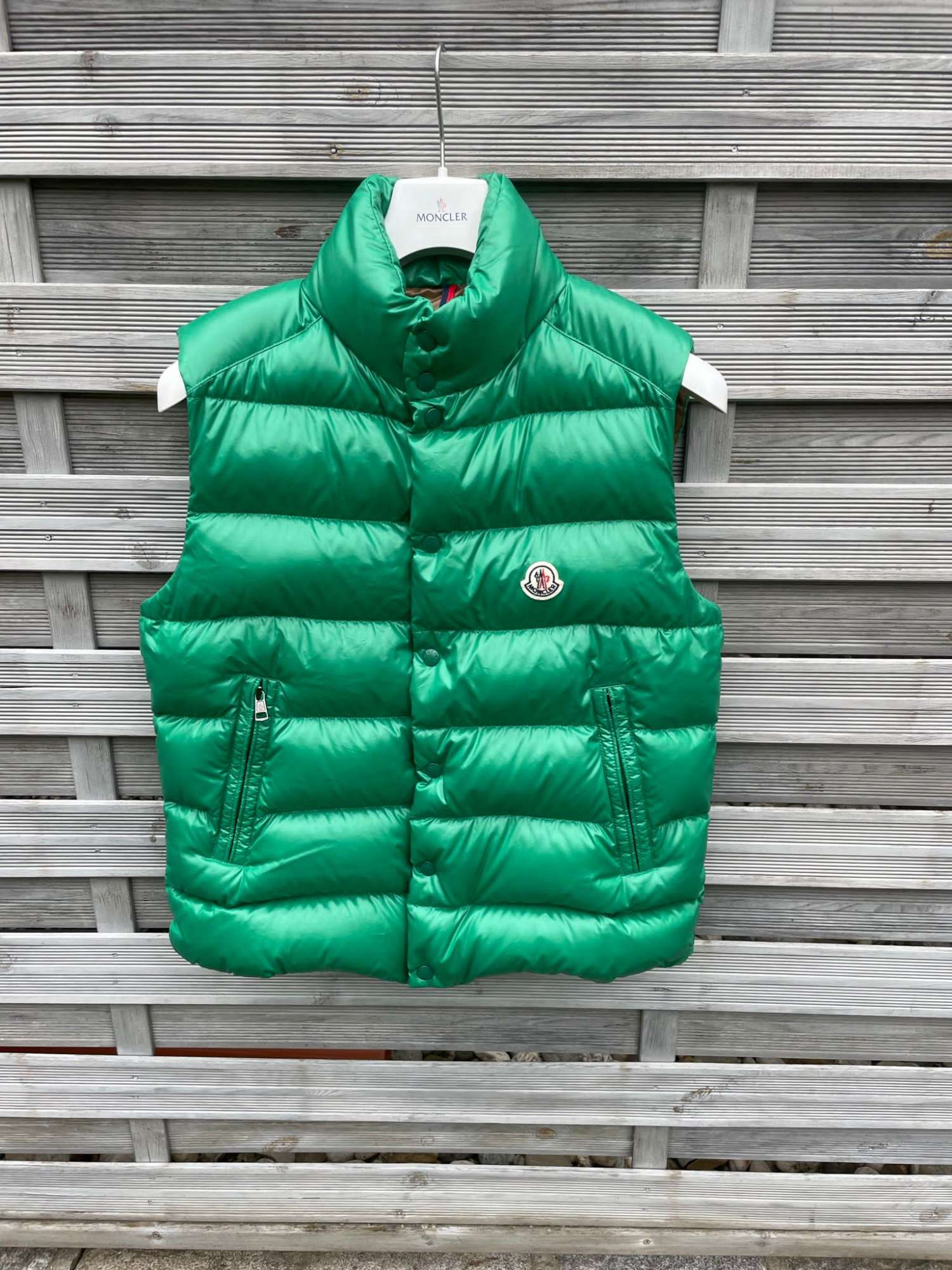Vesta moncler deals
