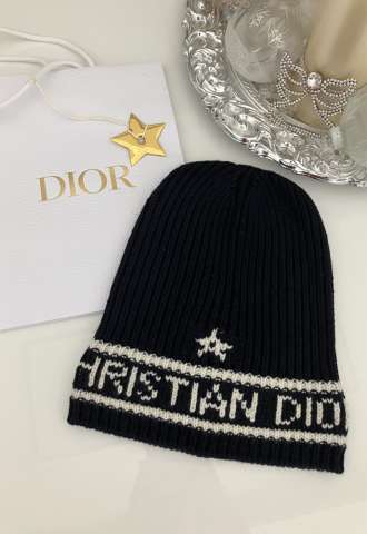 https://www.vipluxury.sk/Dior ciapka