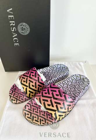 https://www.vipluxury.sk/Versace slapky multicolor ruzove