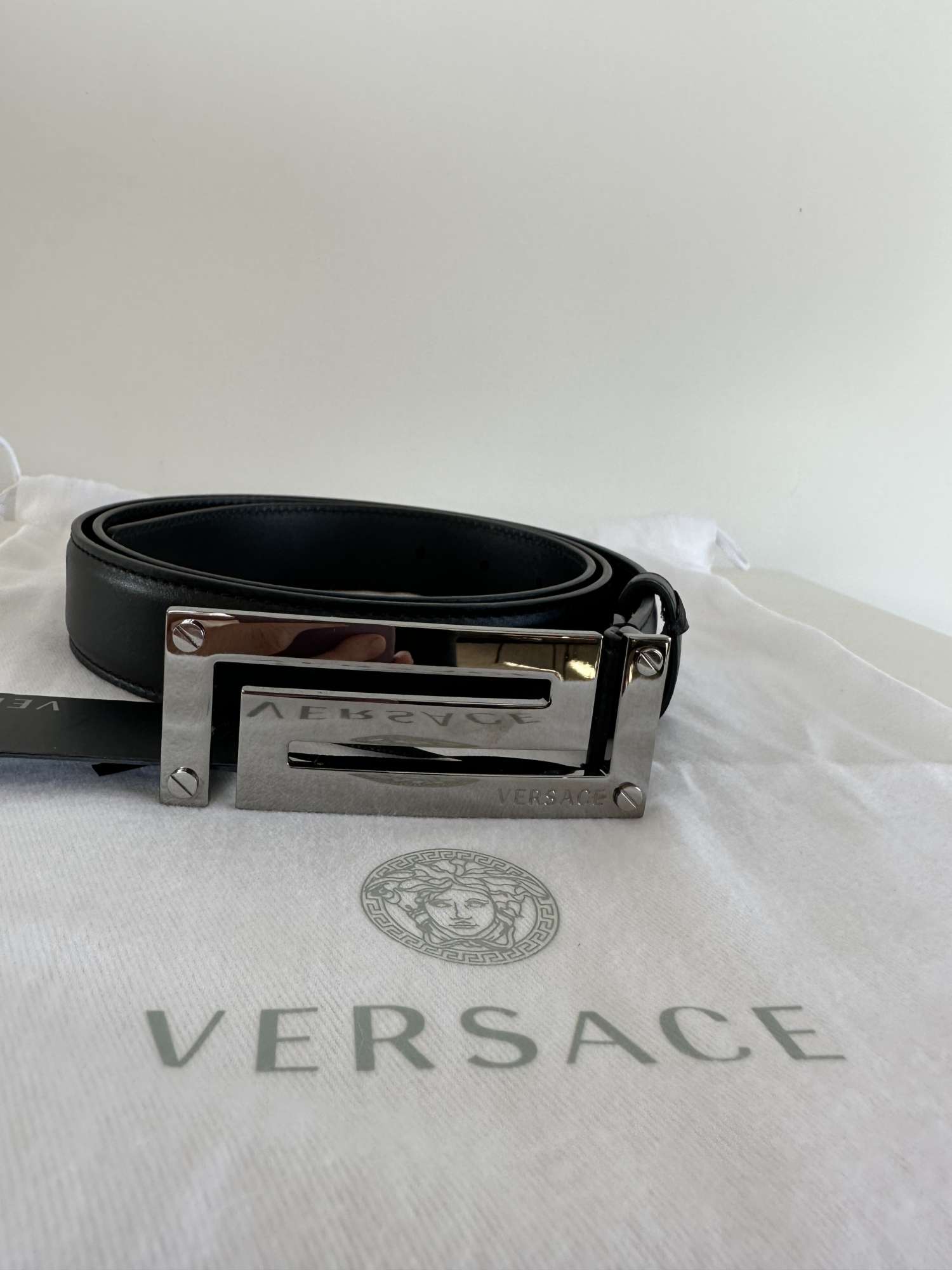 Versace cierny opasok
