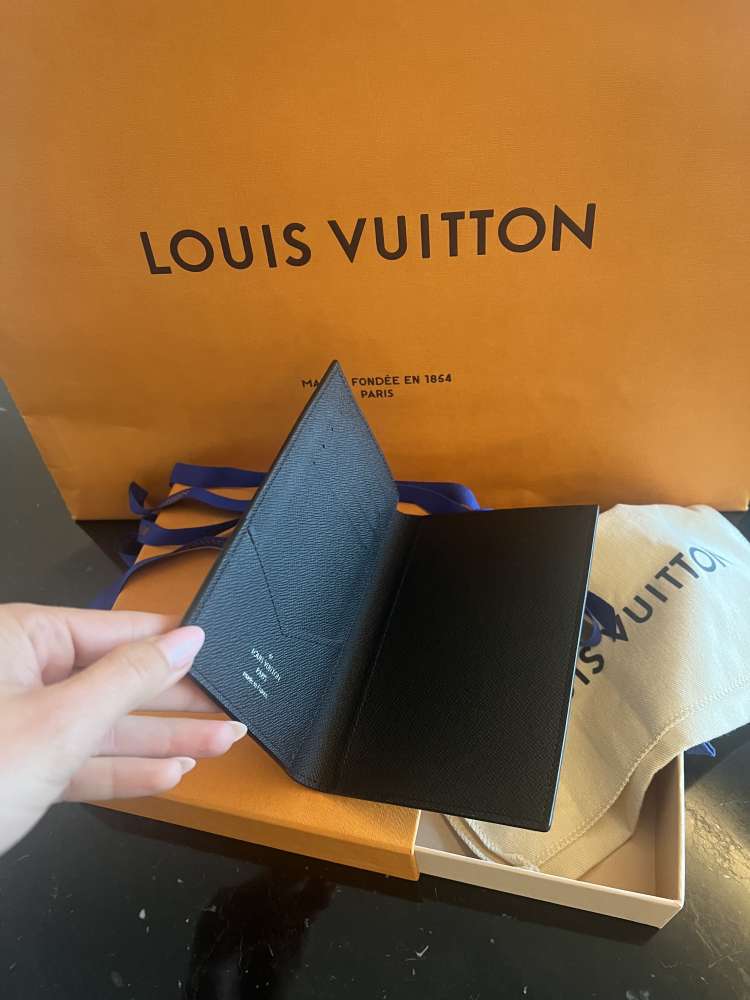 Louis Vuitton obal na pas