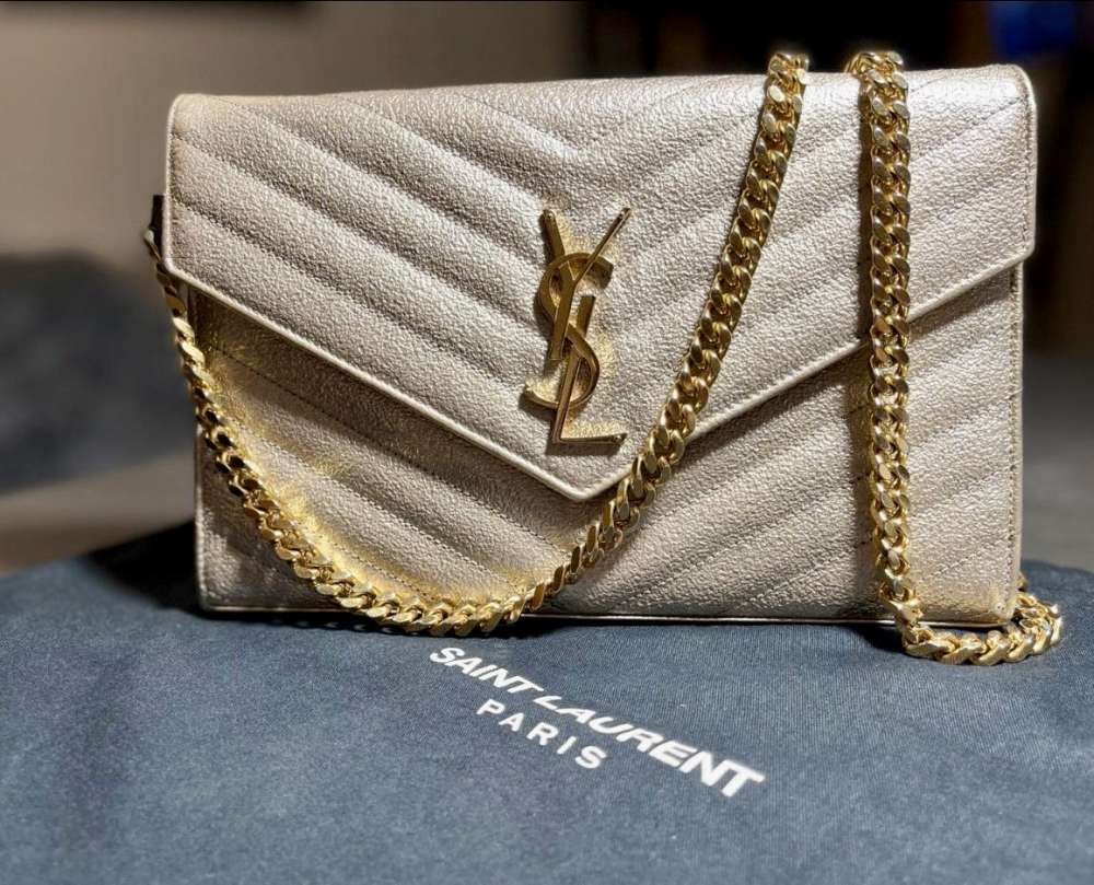 YSL pochette na retiazke