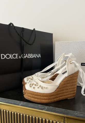 https://www.vipluxury.sk/Dolce & Gabbana sandalky