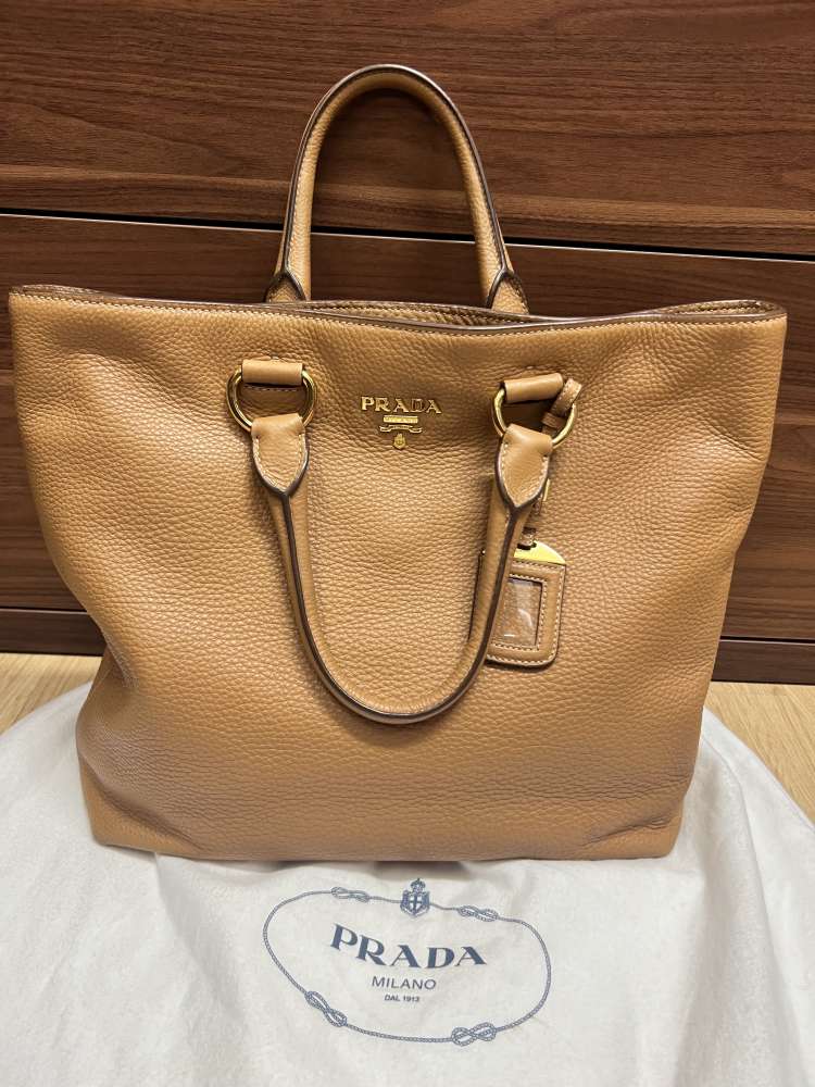 Prada kabelka
