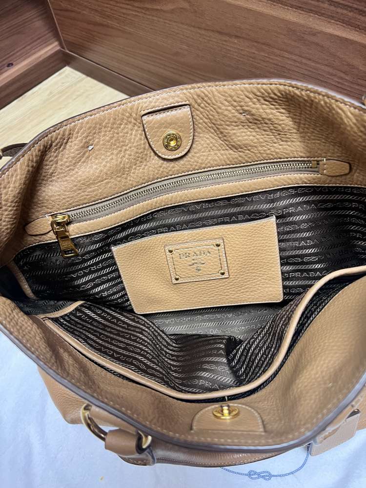 Prada kabelka