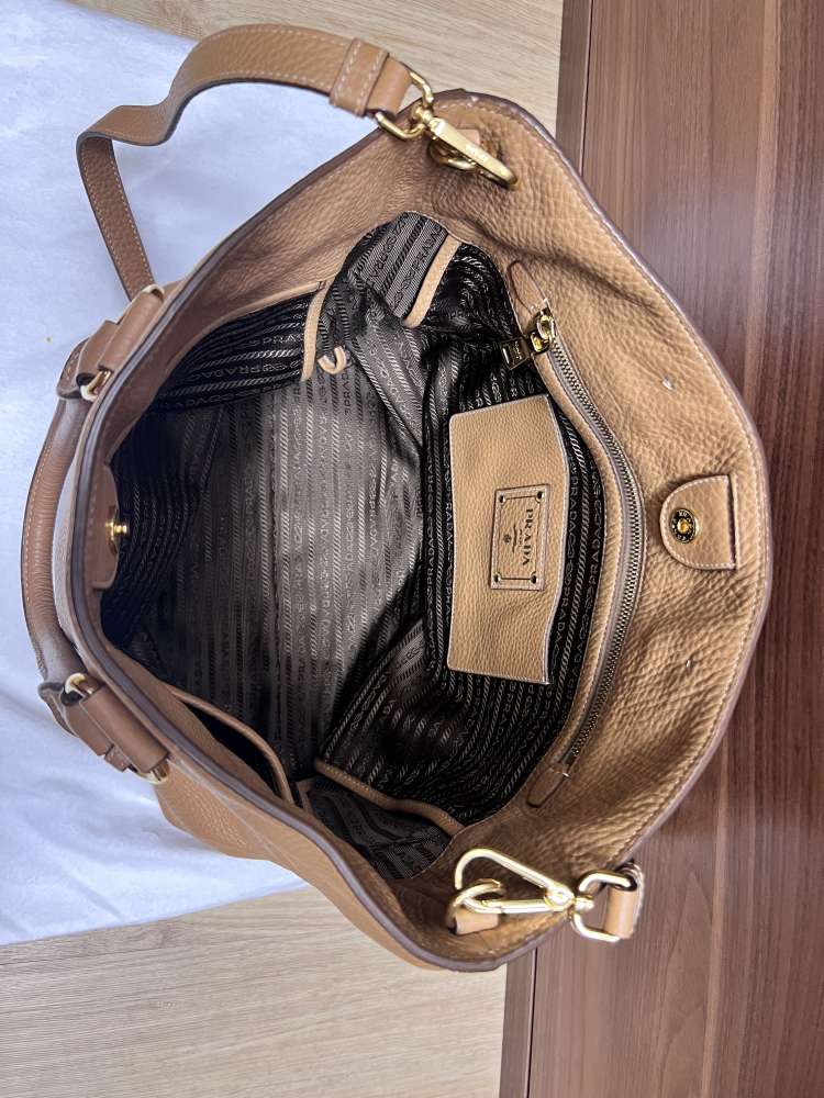 Prada kabelka