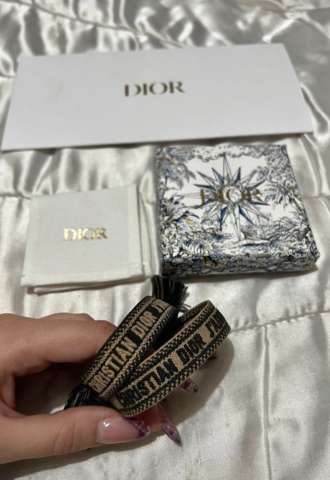 https://www.vipluxury.sk/Dior naramky