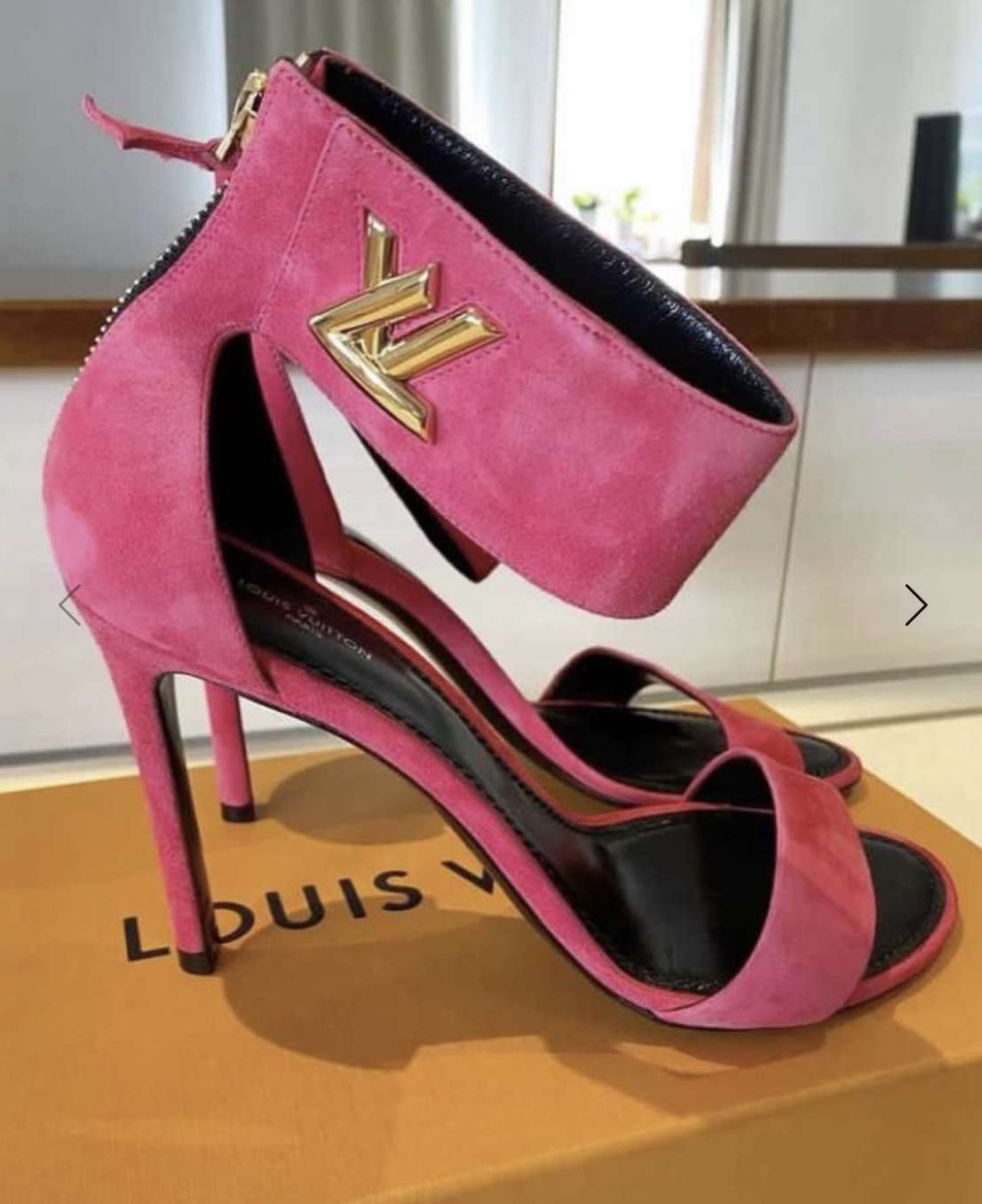 Louis Vuitton sandále na opätku