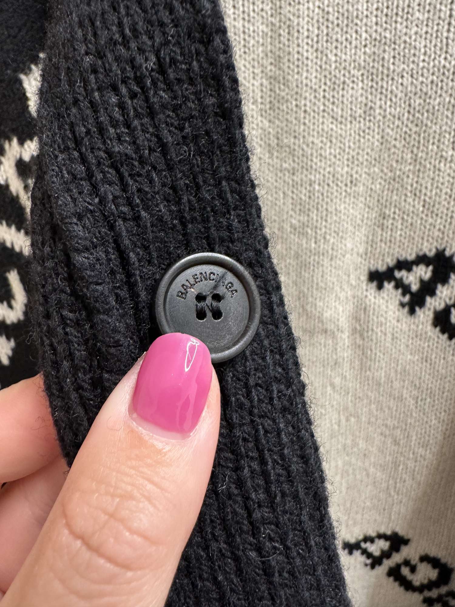Balenciaga svetr