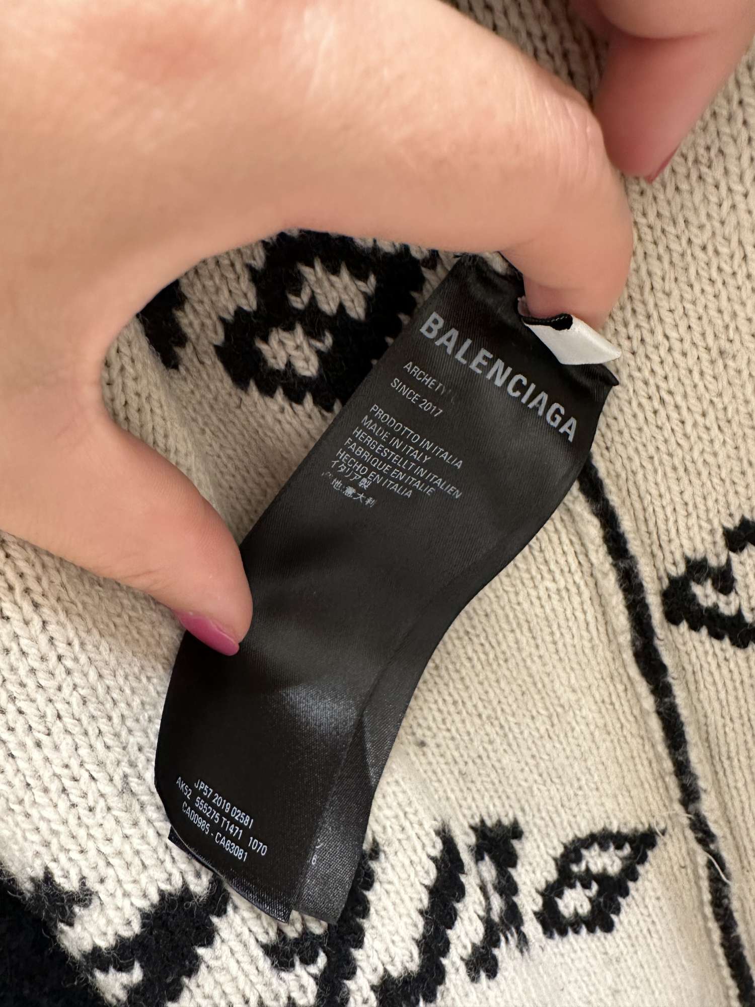 Balenciaga svetr