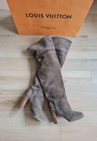 https://www.vipluxury.sk/Louis Vuitton moka hnědé celokožené kozačky 38