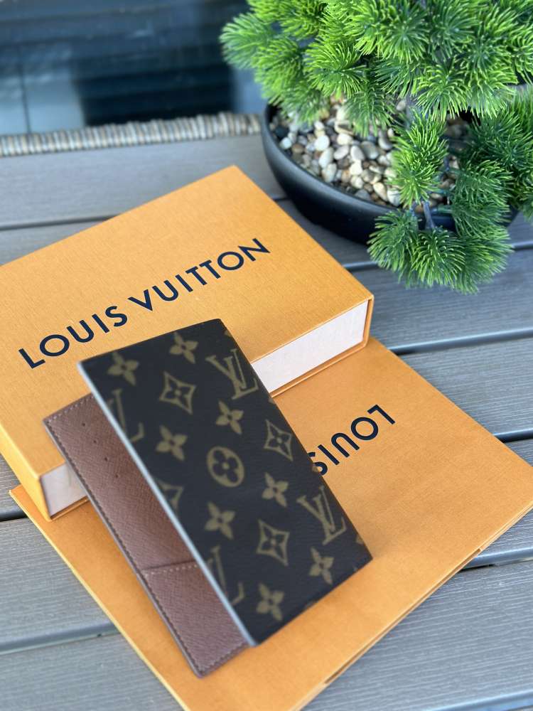 Louis Vuitton obal na pas