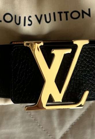 https://www.vipluxury.sk/Louis Vuitton New belt  initiales 4 cm / 90 cm