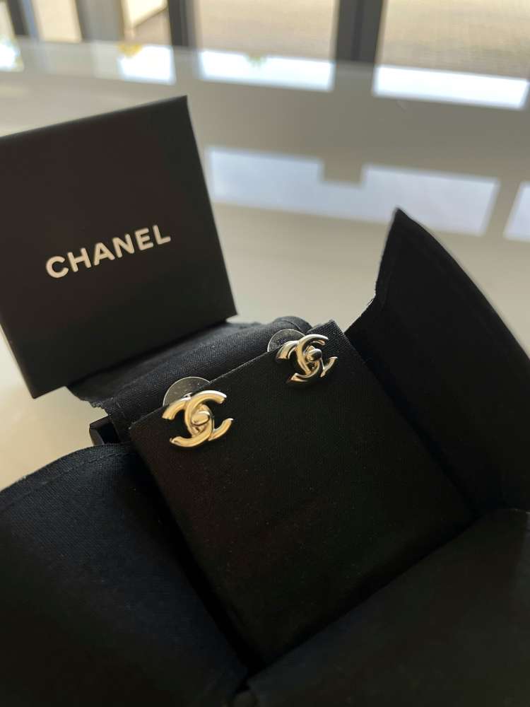 Chanel náušnice stříbrné