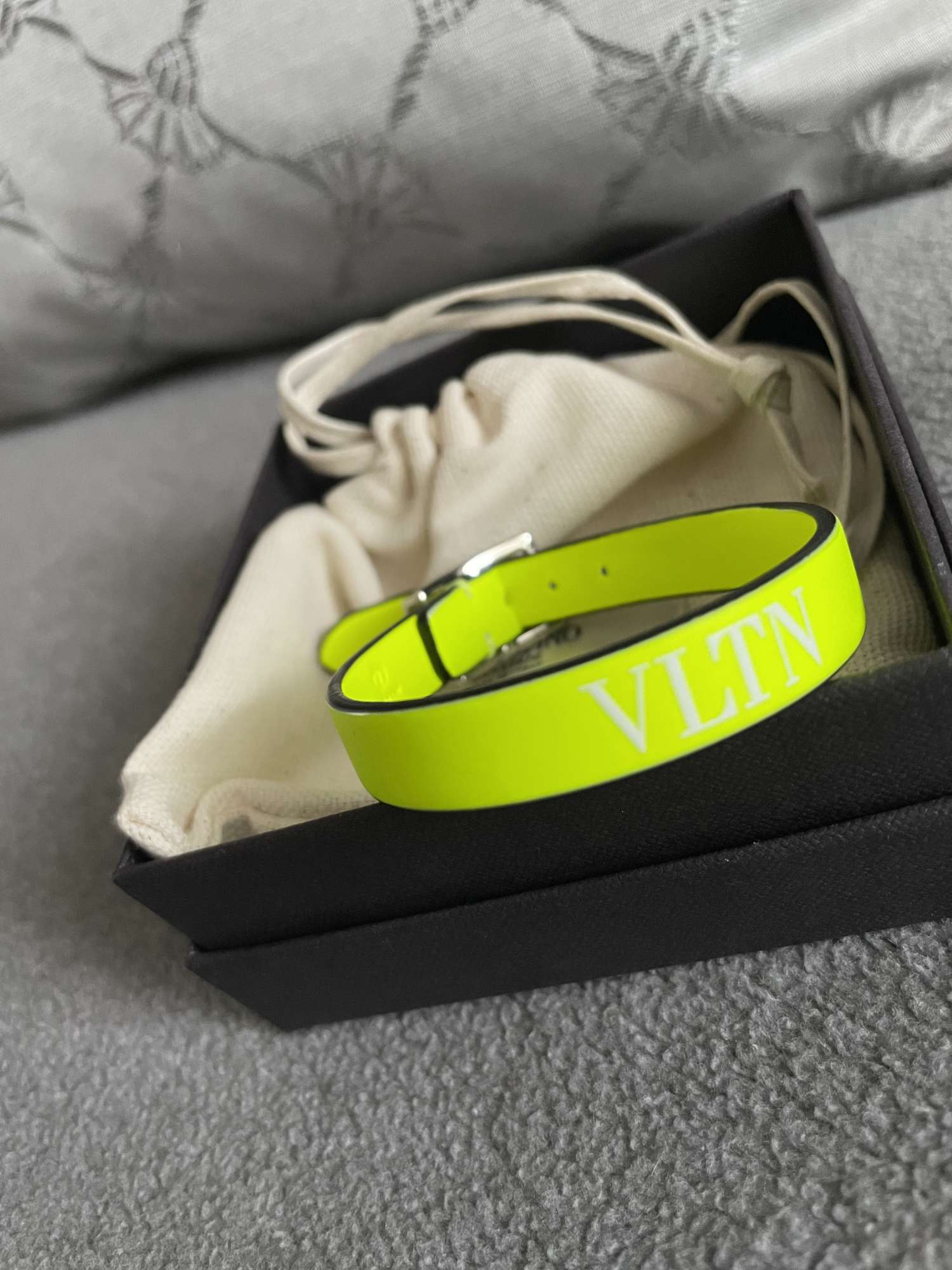 Valentino unisex náramek