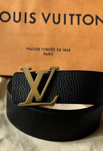 https://www.vipluxury.sk/Louis Vuitton Initiales new belt leather 4 cm / 95 cm