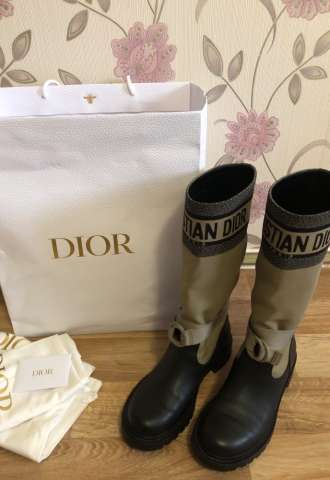 https://www.vipluxury.sk/Dior D- major boot