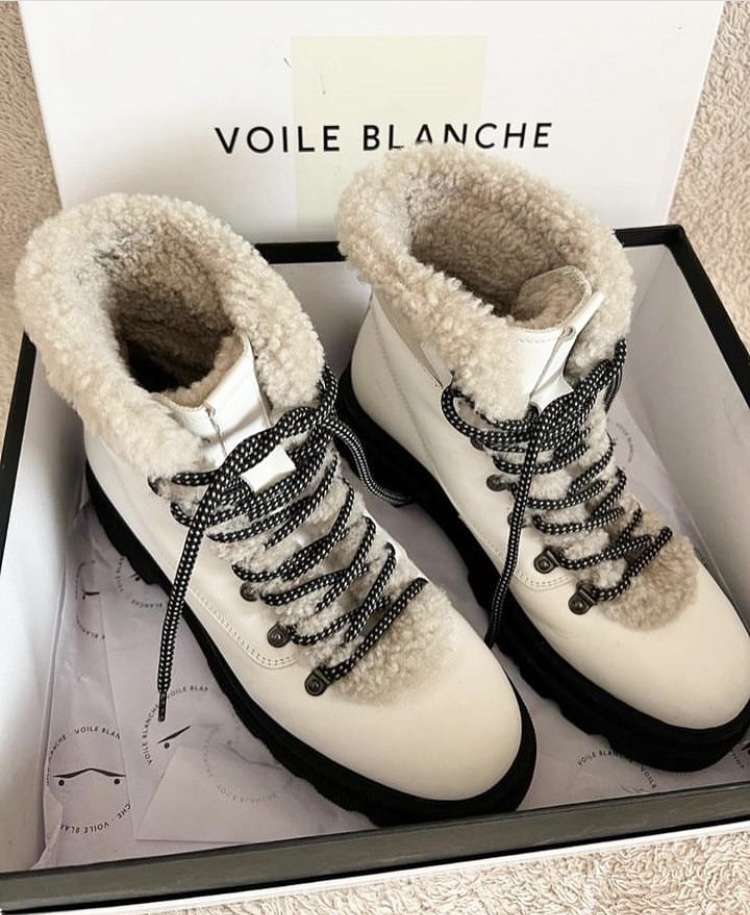 Voile Blanche boots