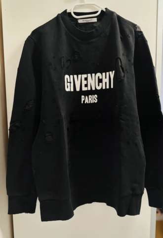 https://www.vipluxury.sk/Givenchy destroyed mikina
