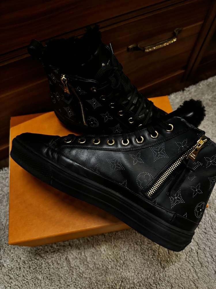 Louis Vuitton kožené tenisky s koziskem