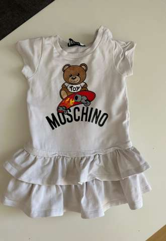 https://www.vipluxury.sk/Moschino saty 80/86
