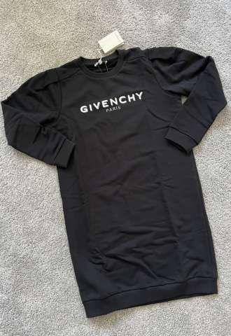 https://www.vipluxury.sk/Givenchy teplakove saty velkost 14 rokov
