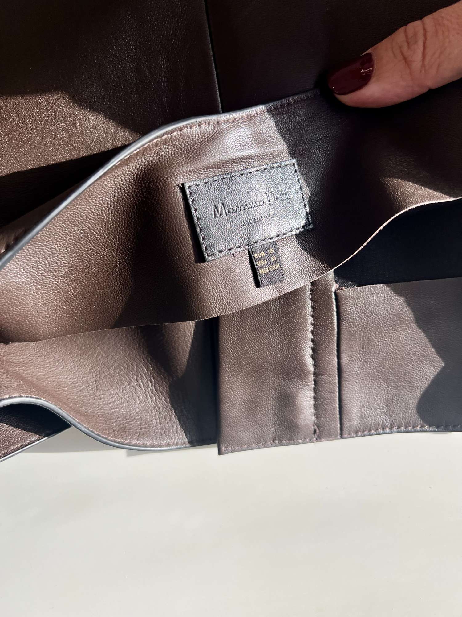 Massimo Duti kožené šortky - sukňa